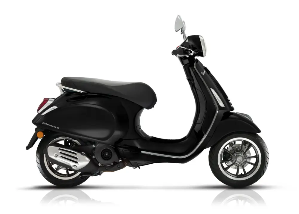 Vespa Primavera 125 S Nero Convinto matt + POUKAZ ZA 5000Kč Nejprodávanější