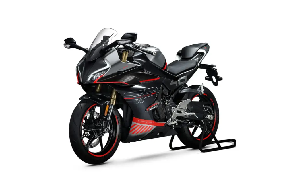 Nová Kolekce CFMOTO 450SR černá E5+