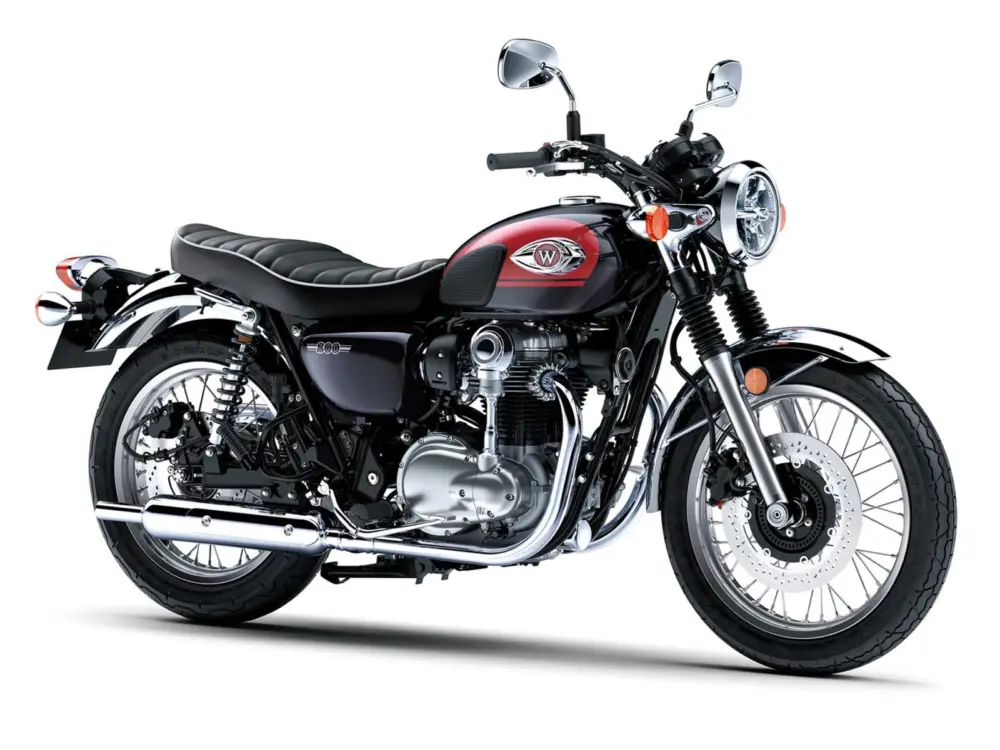 Výprodej KAWASAKI W800 MY24Metallic Diablo Black / Ebony