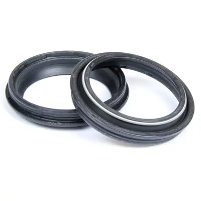 Zlevněný PROX stírací kroužky vidlice KTM SX/SXF/EXC/EXCF/LC4 125/250/350/450/525/640/690/990, YAMAHA YZ/YZF 04-22, HUSQVARNA/HUSABERG/SHERCO WP/KAYABA 48X58,4mm (NOK) (ARI126) MADE IN JAPAN (2 ks)